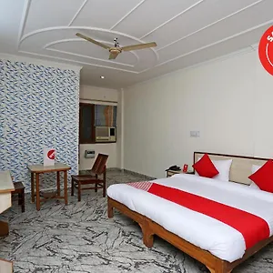 Oyo 14100 D Meridien Gurgaon