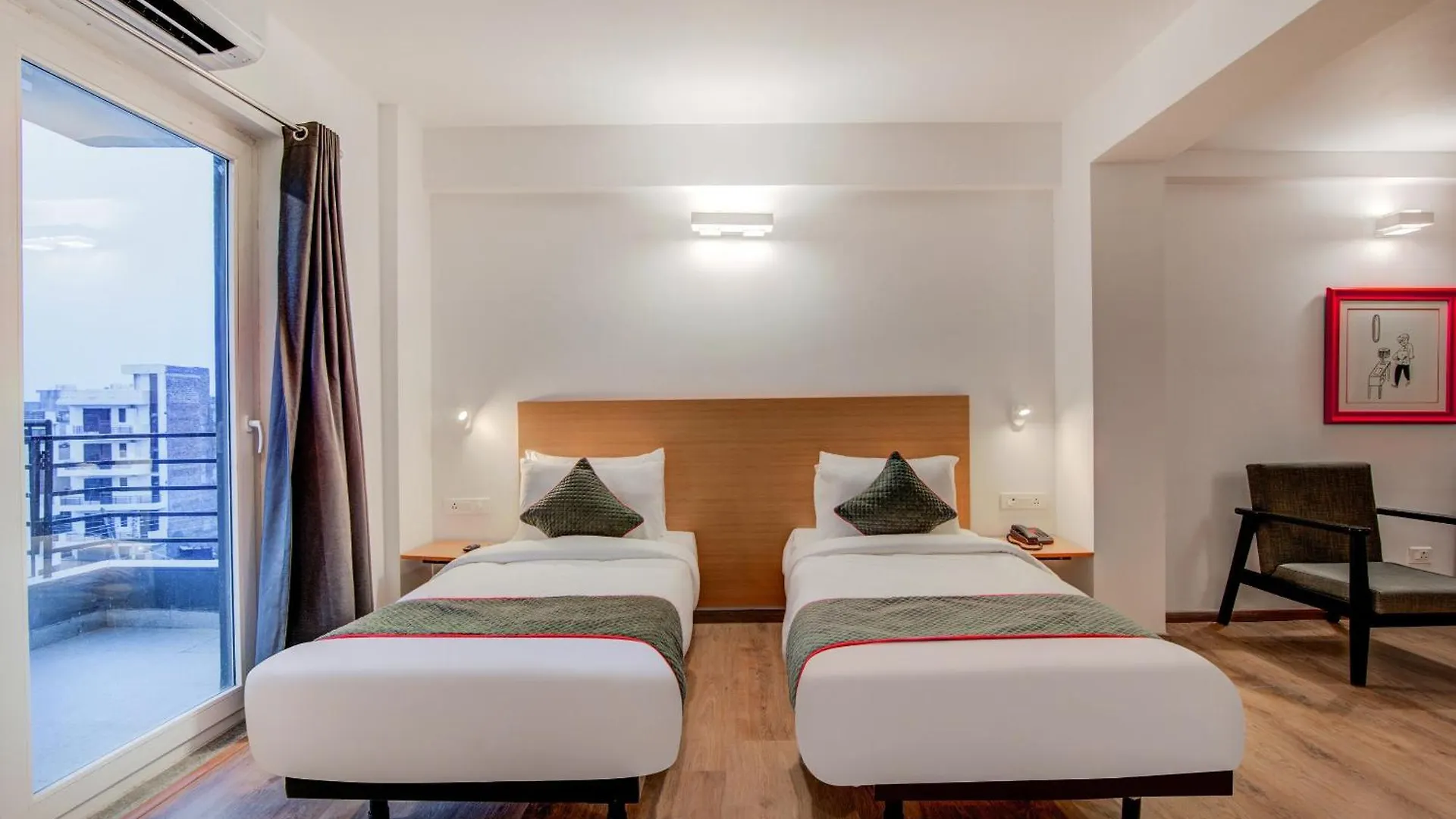 Townhouse Golf Course Road Hotel Gurgaon