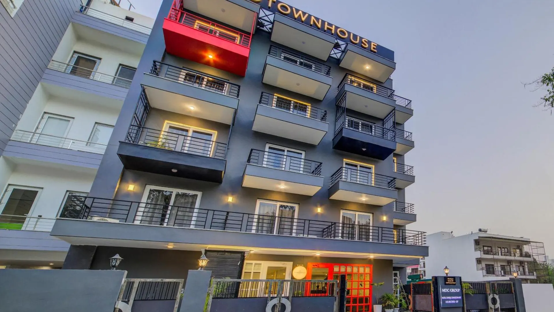 Townhouse Golf Course Road Hotel Gurgaon 4*,